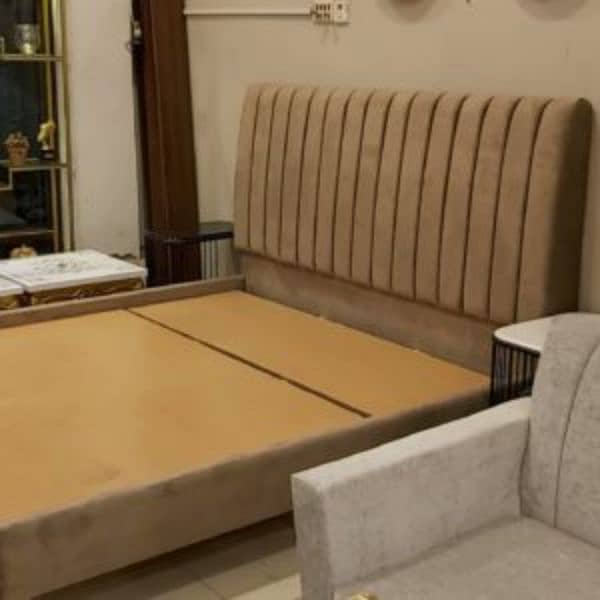 Fine sofa center koi bi purana bed poshish karway 2