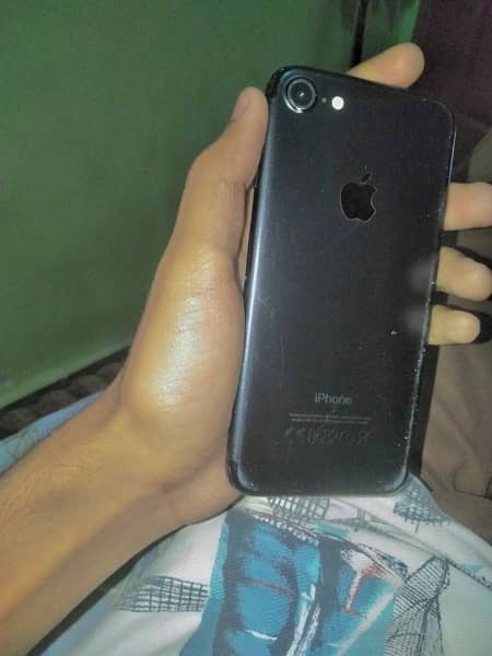 iPhone 7 128gb pta approved finger fail 1