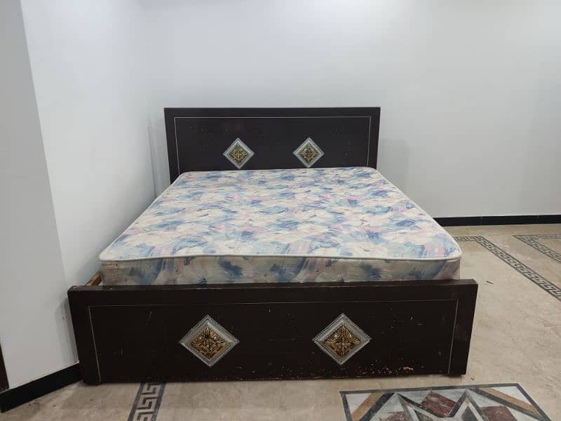 King size bed with Mattress 0/3/4/8/9/0/4/5/6/5/4 3