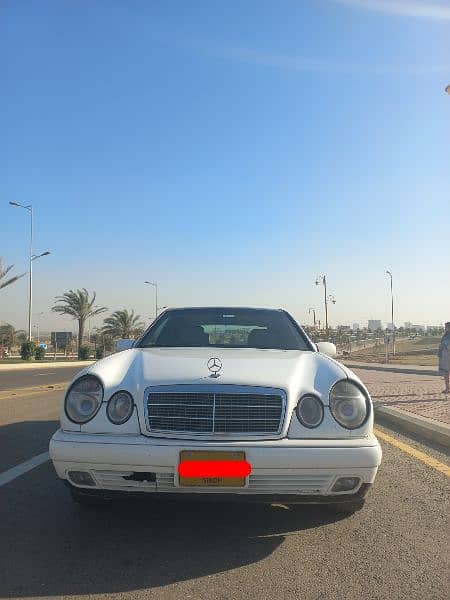 Mercedes E230 4