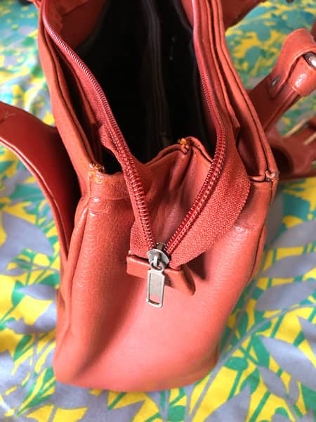 Leather handbag, camel colour 2