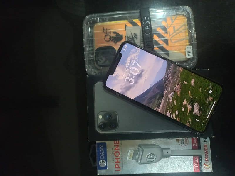 iphone 11 Pro Max with original box 2