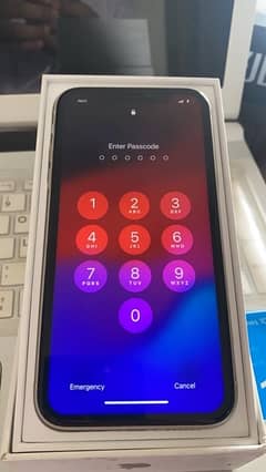iPhone 11 128 GB with box