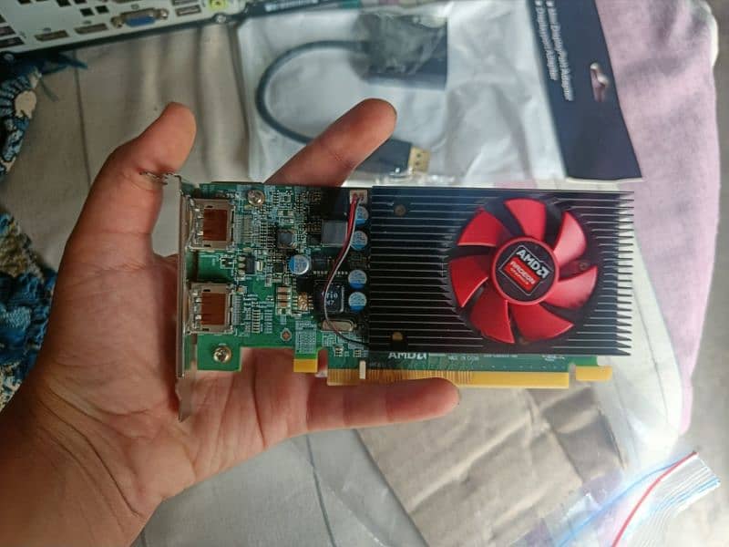 graphic card AMD R5 430. . . 2 gb DDR 5 1