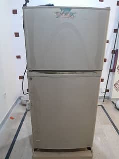 Dawlance Fridge For Sale In Good Condition