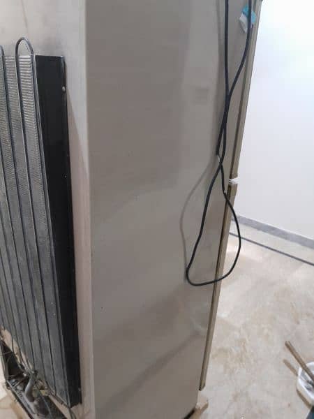Dawlance Fridge For Sale In Good Condition 5