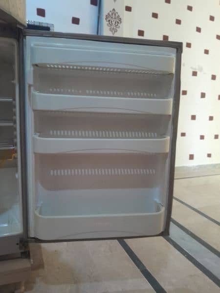 Dawlance Fridge For Sale In Good Condition 15