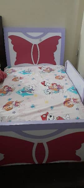 Kids bed with mattress 1