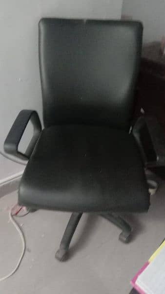 office Chair, side table, plastic chairs and folding table 4