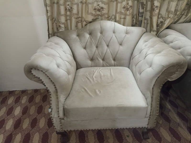 5 seater sofa set for urgent sale 2