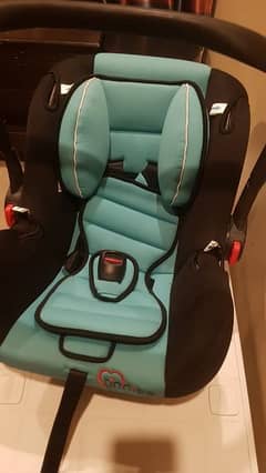 Tinnies carry cot and car seat