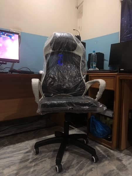 Gaming Chair | Revolving Chairs | Imported Gaming Chair |Office Chairs 3