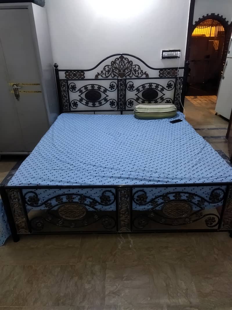 Iron bed for sale full size with mattress 2