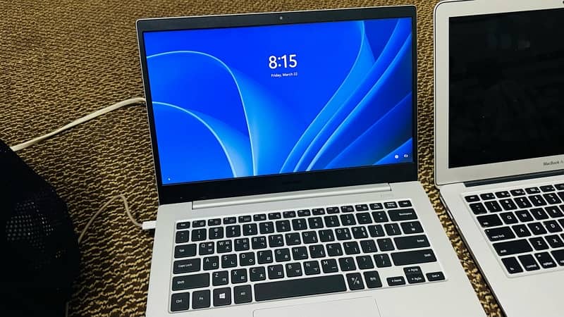 samsang galaxy book brand new ,5 days use in South Korea 3