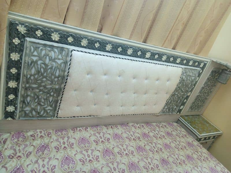 Bed Room 4 piece for sale with Mattress 5