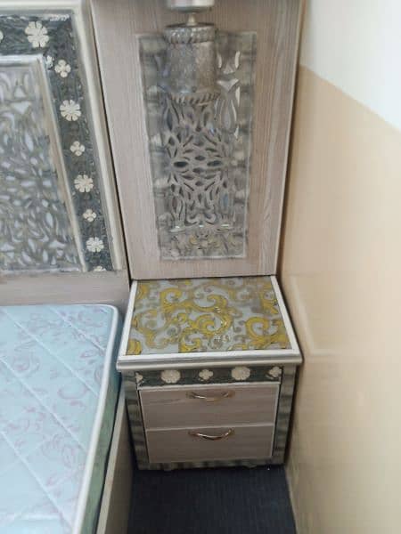 Bed Room 4 piece for sale with Mattress 4
