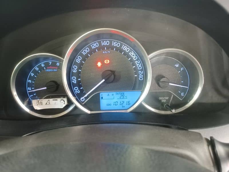 Toyota Xli 2016 model Black Color Lahore Registration for Sale 8