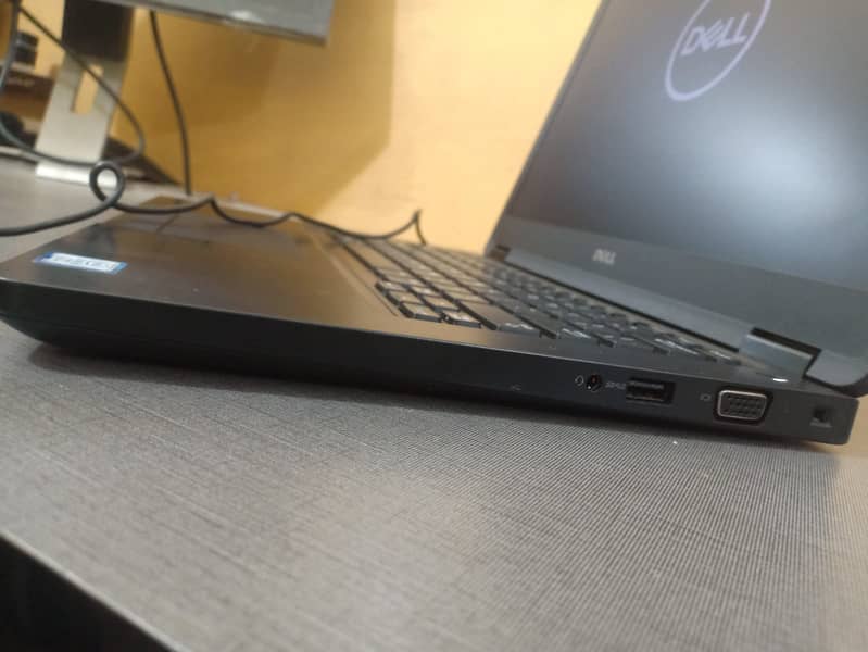 Dell latitude 5590 | Core i5 - 8th Gen 2