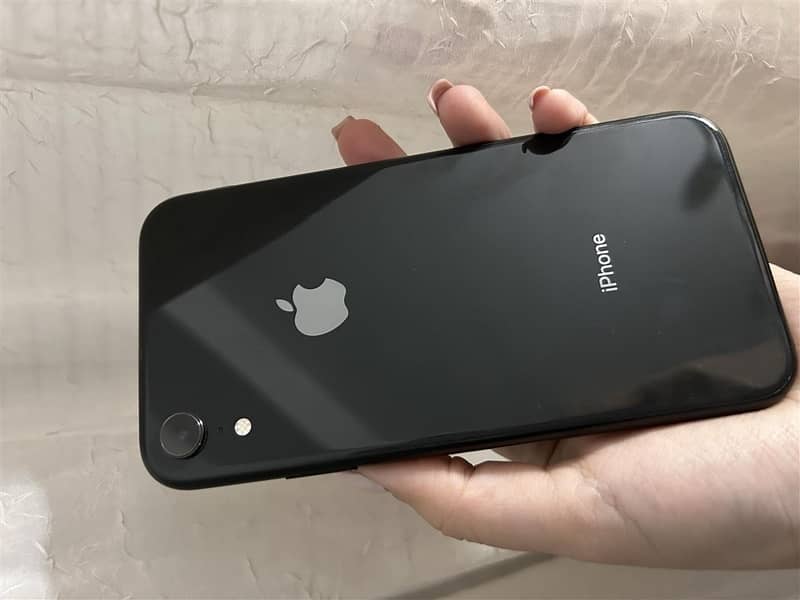 non pta I phone XR condition  10/10 urgent sale battery health 83% 0