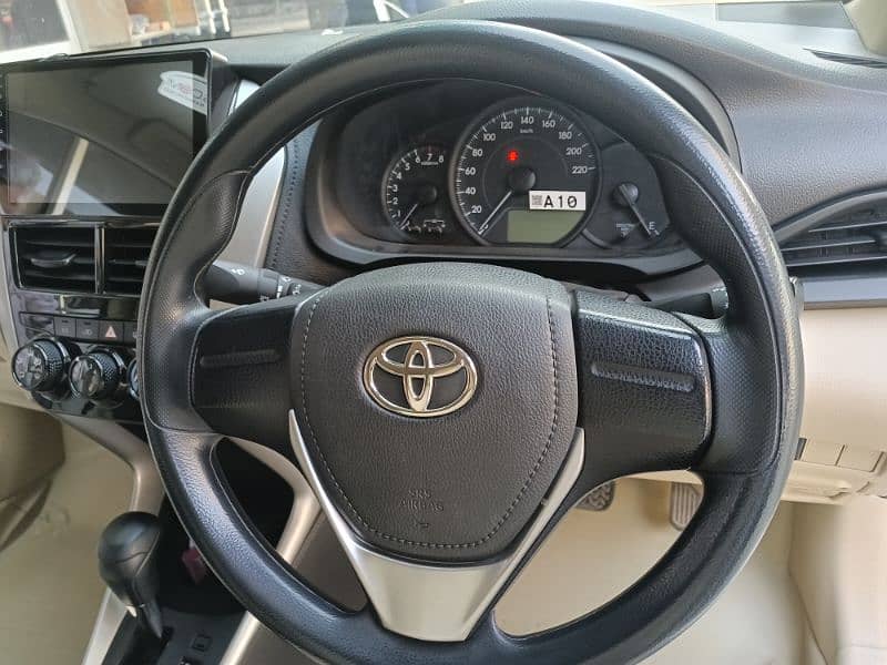 Toyota Yaris GLI CVT 10