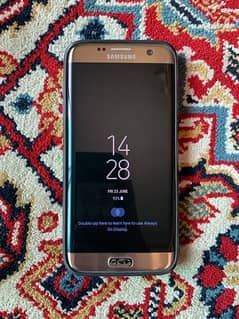 Samsung S7 edge screen shed with box 10x9 condition 32gb