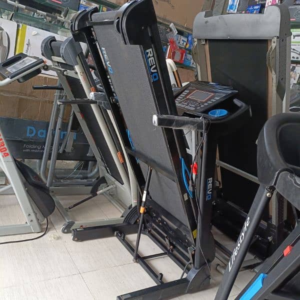 appolo treadmill / running machine available 6