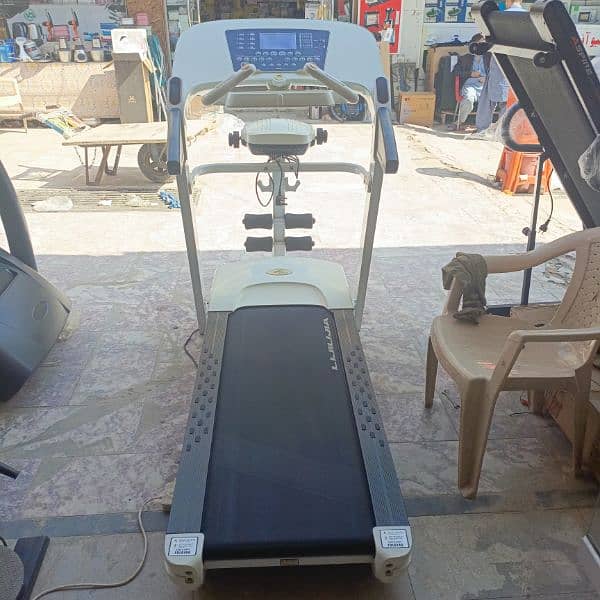 appolo treadmill / running machine available 8
