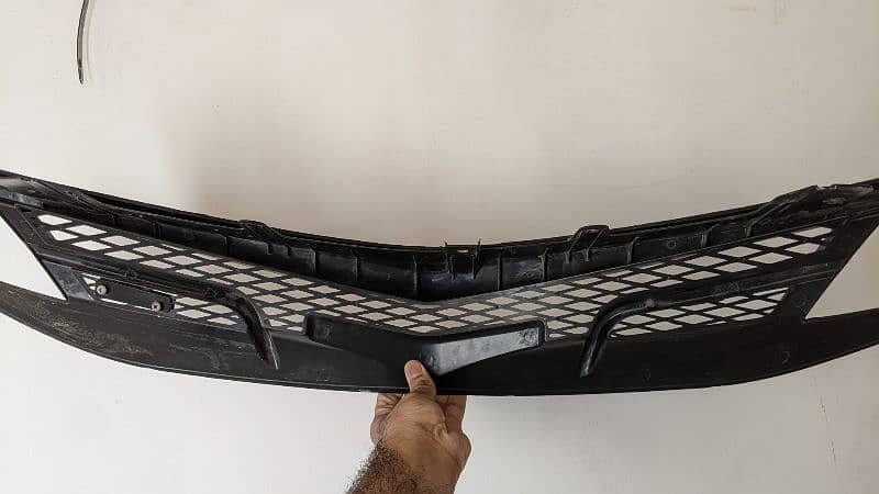 Glossy black Trd Grill for Corolla 1
