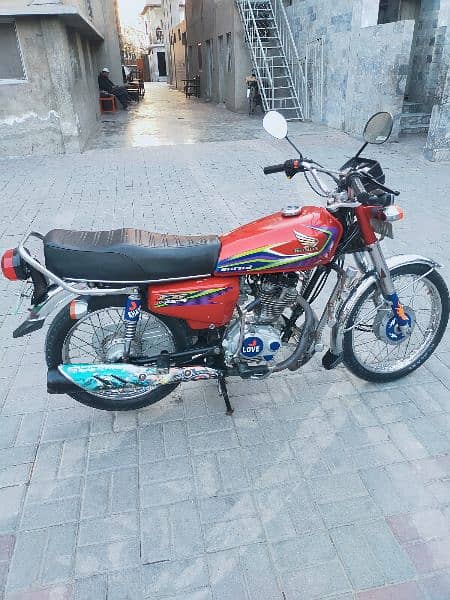 125 Honda Red colour for sell 7