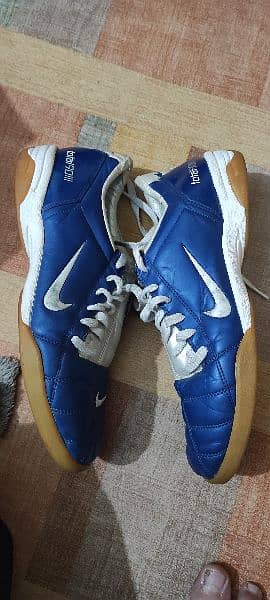 T90 Nike original gripper size uk 11 condition excellent 0