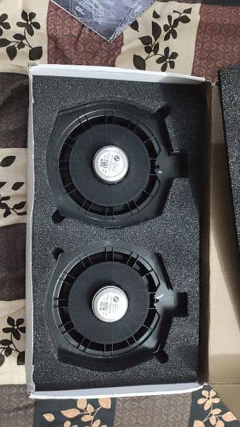 BmW  speaker original price 145000 0