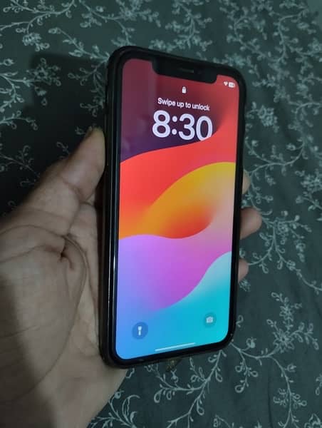 iPhone XR 64 gb Jv 10/10 condition 0