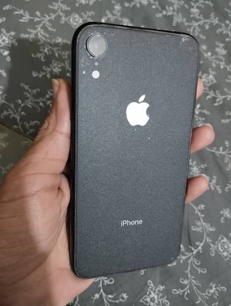 iPhone XR 64 gb Jv 10/10 condition 6