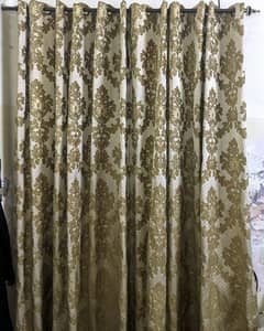 4 curtains - Height 9 ft width 6 ft