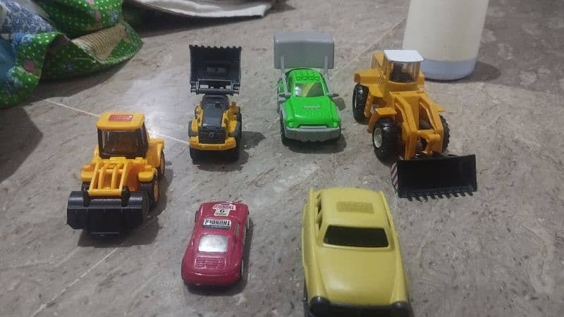 TOY CARS, ACTION FIGURES, TRUCK 2