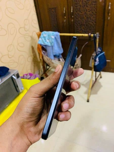 Redmi Note 12 8+4 128GB 10/10 condition phone can be patched 4