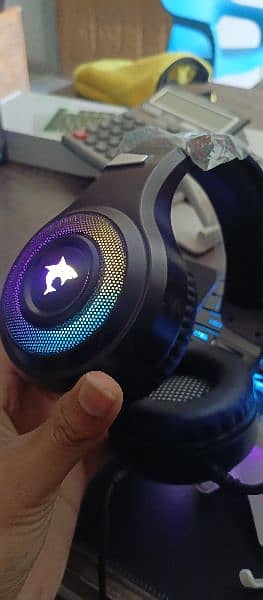 F2 Gaming Headphone with active noise cancellation Rgb lights headphon 4
