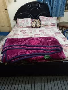 Black Color Wooden Bed in Used Condition
