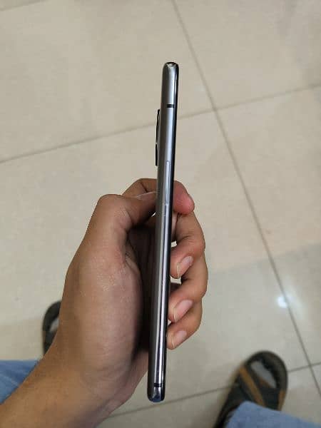 OnePlus 7T 5