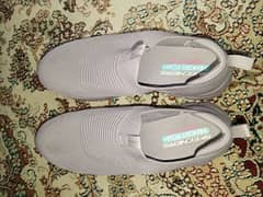 women Skechers shoes never used 10 number