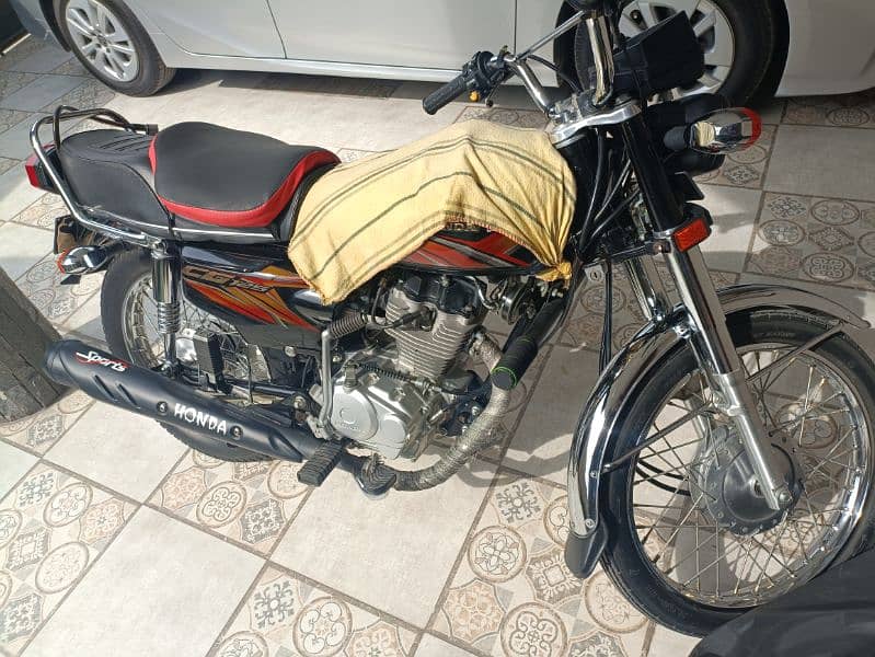 honda CG 125 with golden numbers in new condition 10