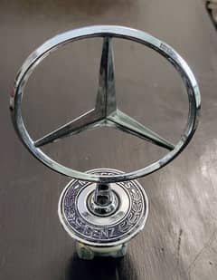 Mercedes bonnet star emblem/logo