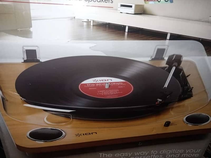 ANTIQUE  TUNARABLE record player 4