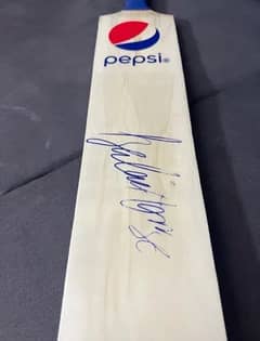 official signed bat (BABAR AZAM) by pepsi 0