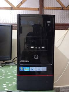 USED GAMING PC WITH 1080P 24 INCH LED AND LOTS OF GAMES