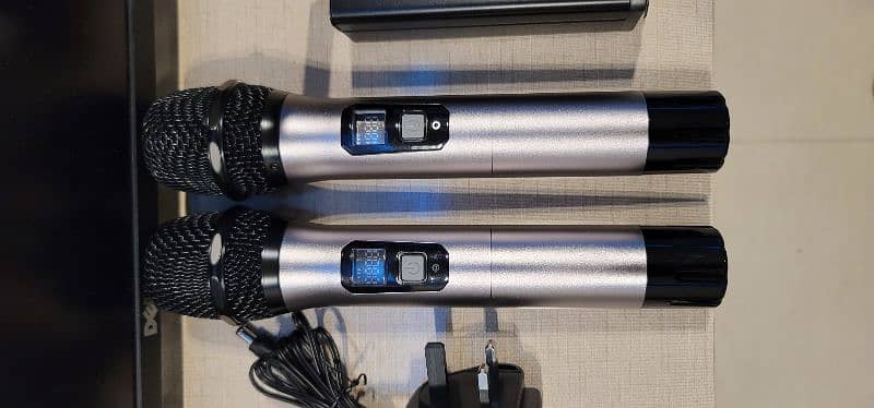 TONOR Wireless Microphone. Just Box Open Not Used 2