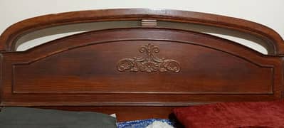 Full bed room set (sheesham wooden)