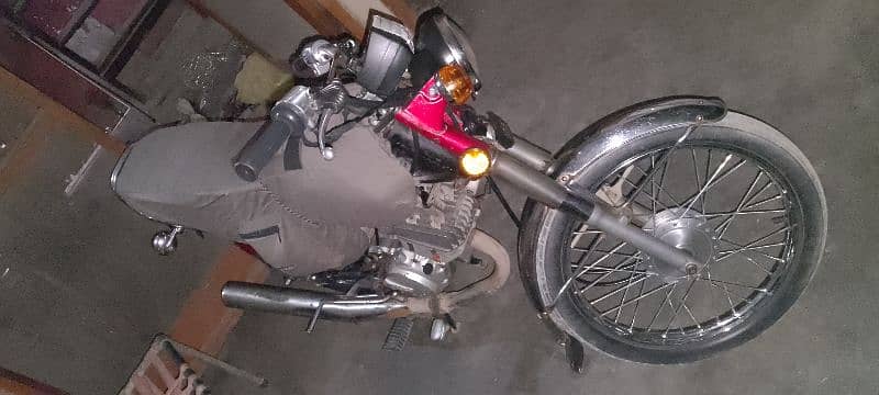 HONDA 100cc fully original maintained. old is gold. 3