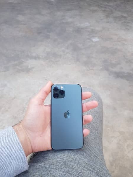 iPhone 11 Pro 1