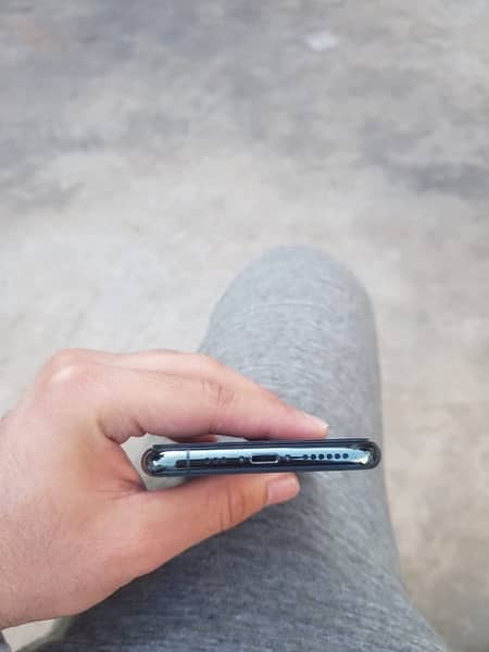 iPhone 11 Pro 2